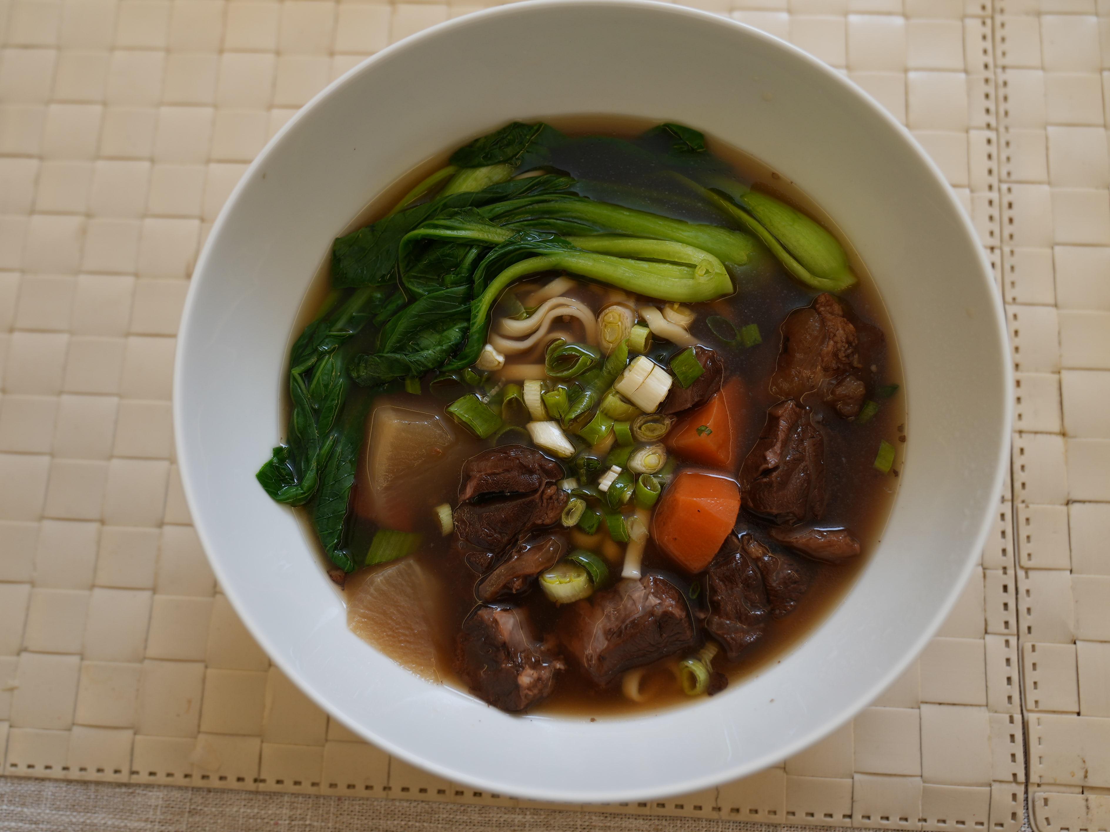 半筋半肉紅燒牛肉麵-1