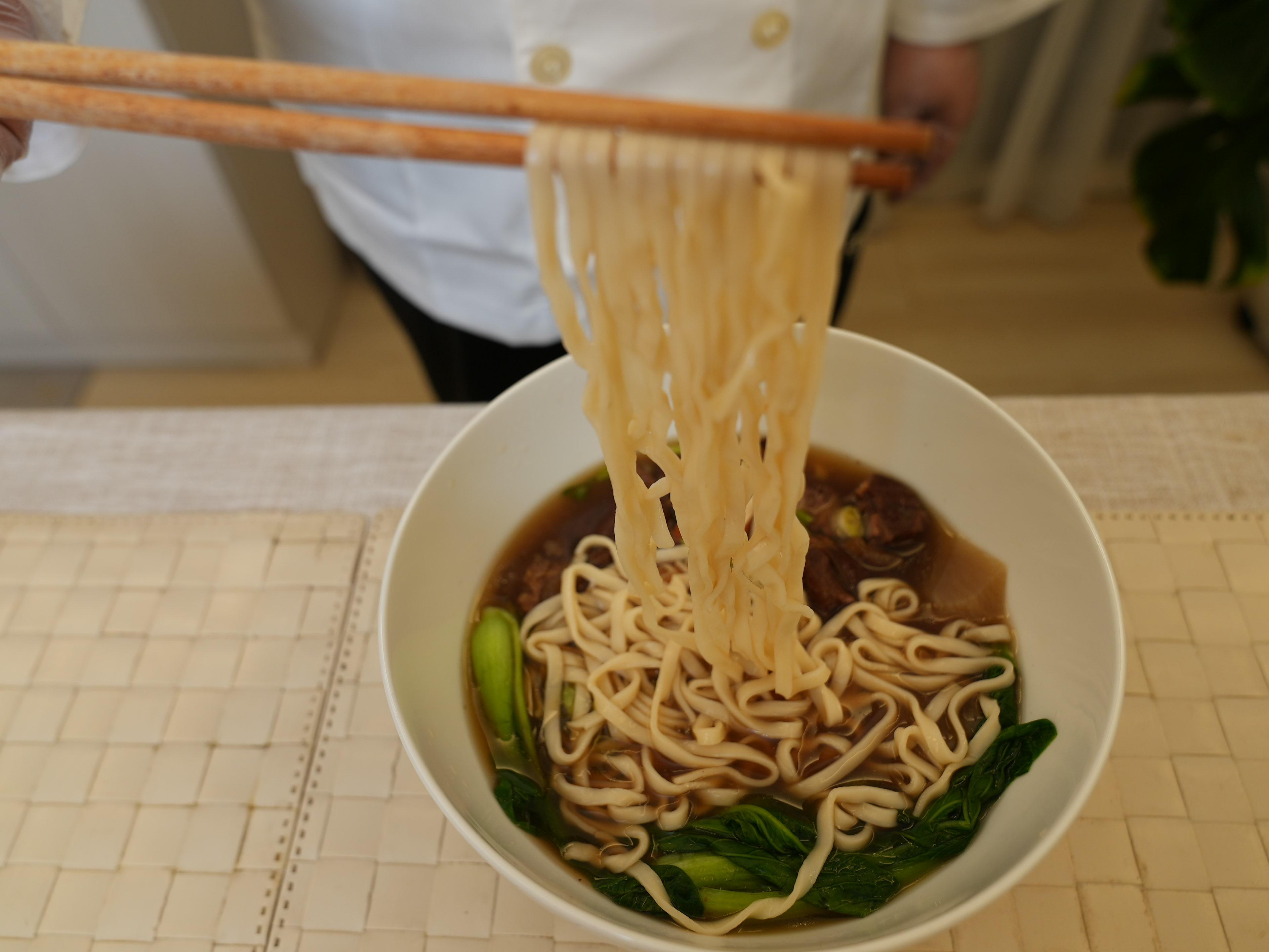 半筋半肉紅燒牛肉麵-2