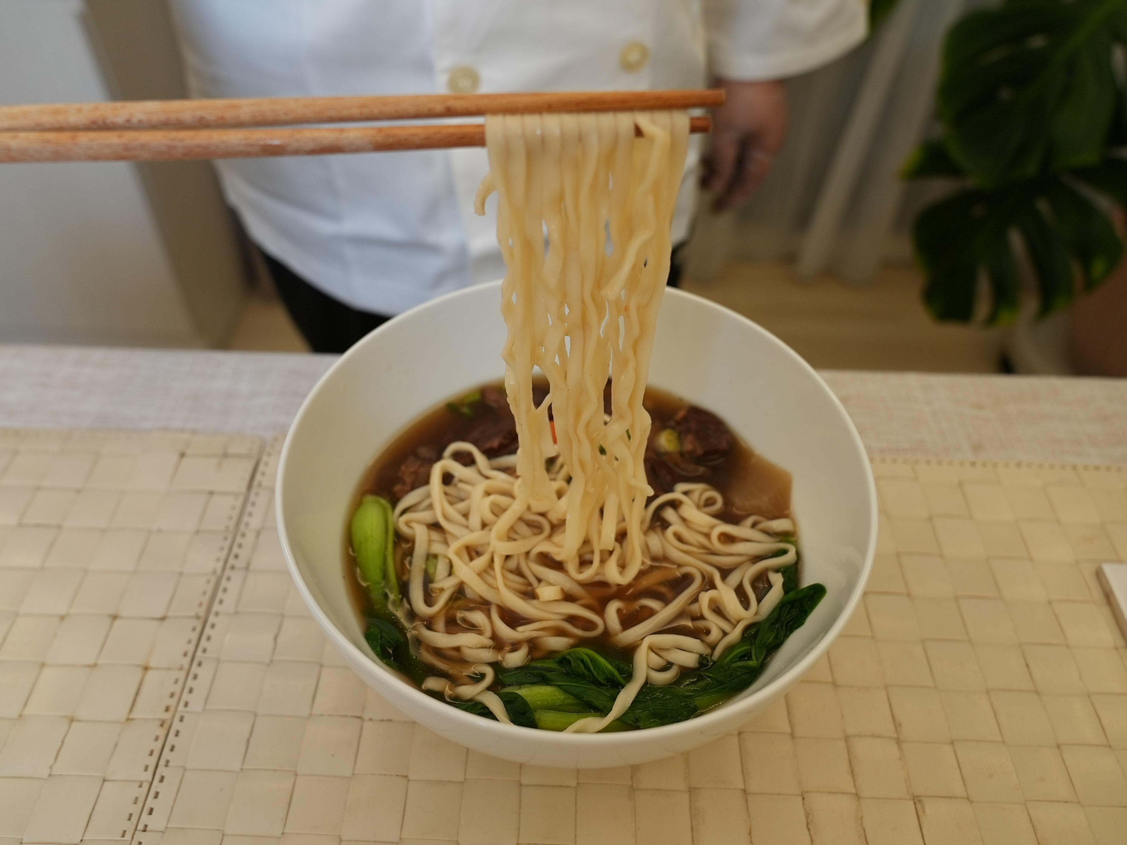 招牌紅燒牛肉麵-1